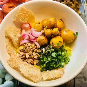 Hình ảnh Mì Quảng Trứng Gà Non