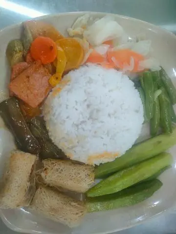 Hình ảnh cơm chả giò 