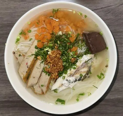Hình ảnh BÚN TÉP + CHẢ CÁ + CÁ NHÒNG