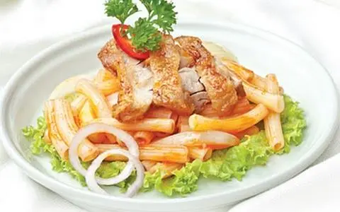 Hình ảnh Nui xào gà 