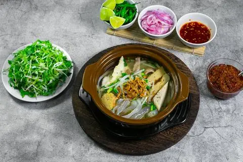 Hình ảnh Bánh canh cá +  Sứa  