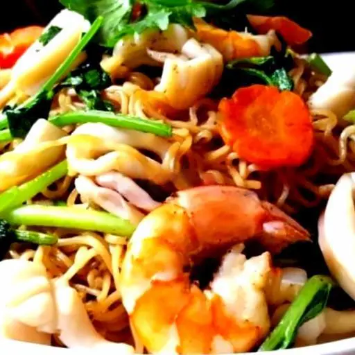 Hình ảnh Mì gói xào hải sản