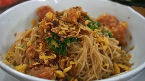 Hình ảnh hủ tiếu bò KHÔ ( tái)