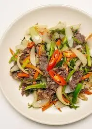 Hình ảnh bê xào hành 