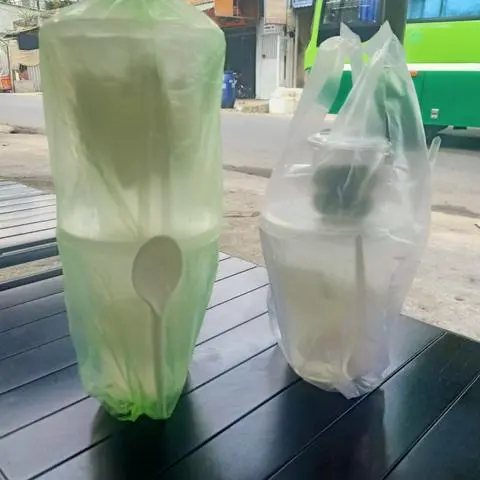 Hình ảnh nước dừa rau má ly 1 lít 