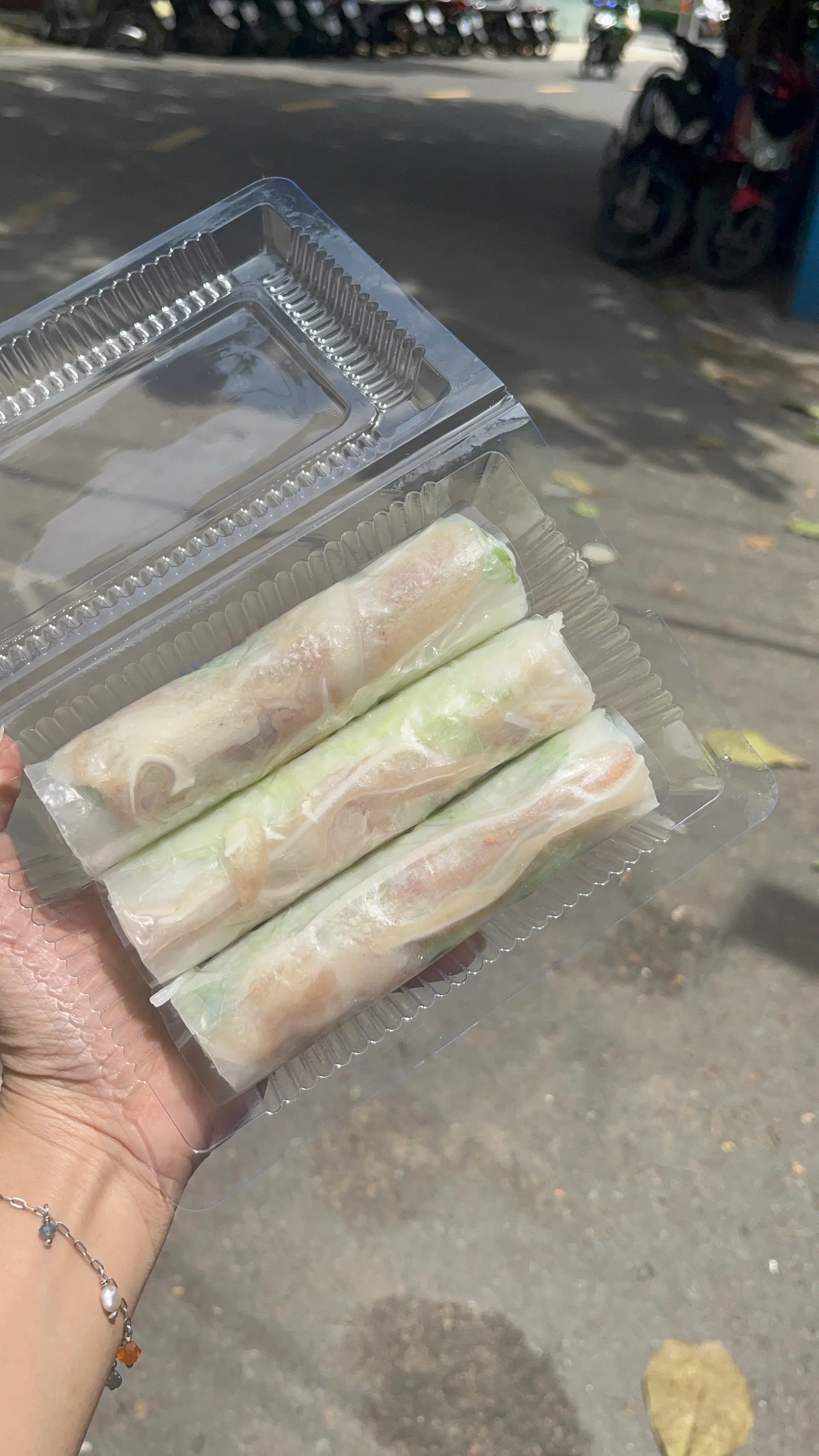 Hình ảnh Gỏi cuốn tai heo