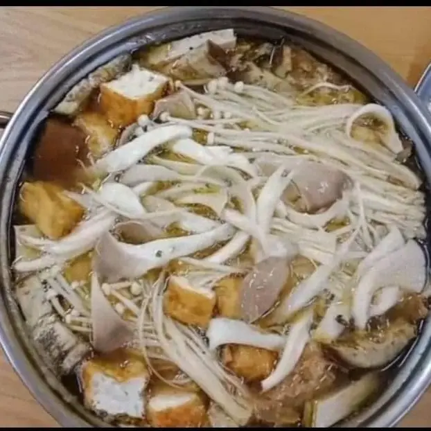 Hình ảnh Lẩu Nấm 4 Người