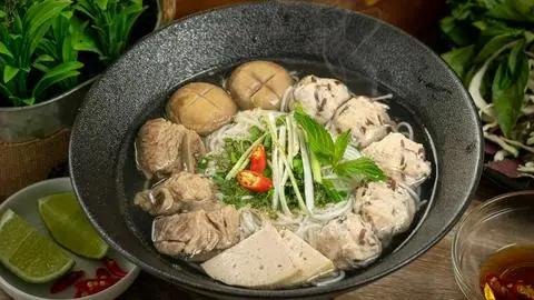 Hình ảnh Bún Mọc Sườn Chả.