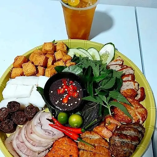 Hình ảnh Bún đậu thập cẩm nhỏ - 1 ly nước sâm