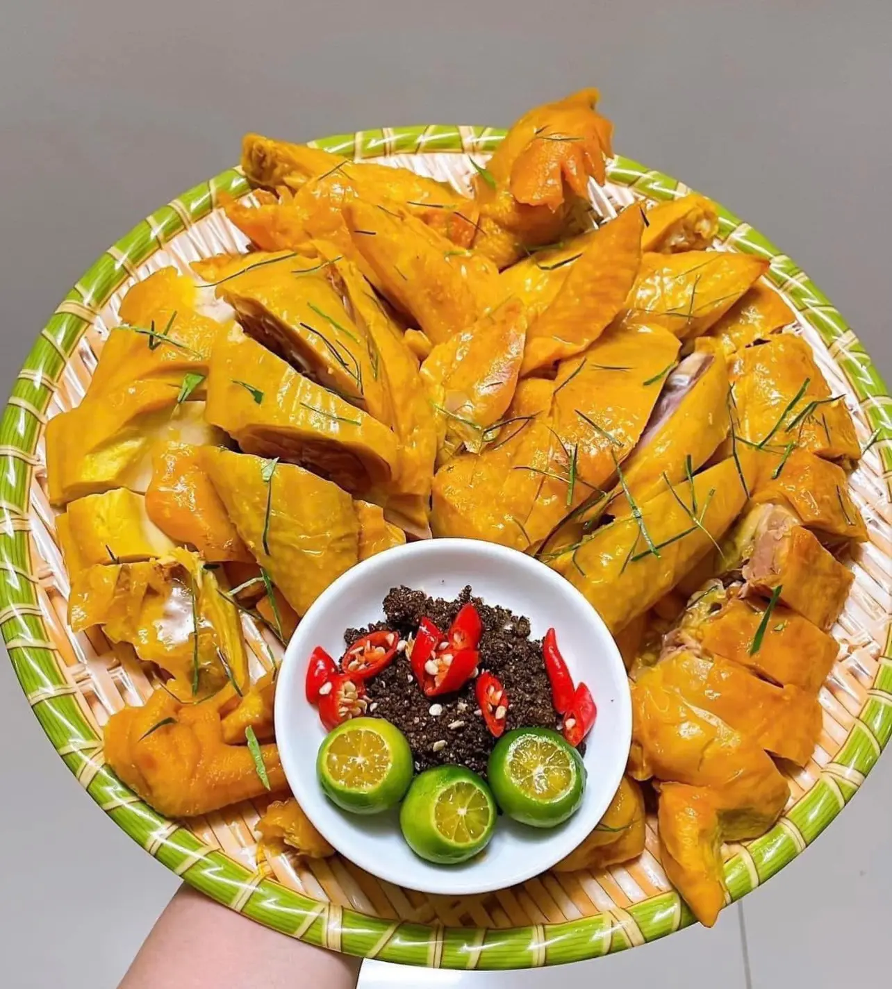Hình ảnh GÀ Ủ MUỐI NGUYÊN CON LOẠI 1