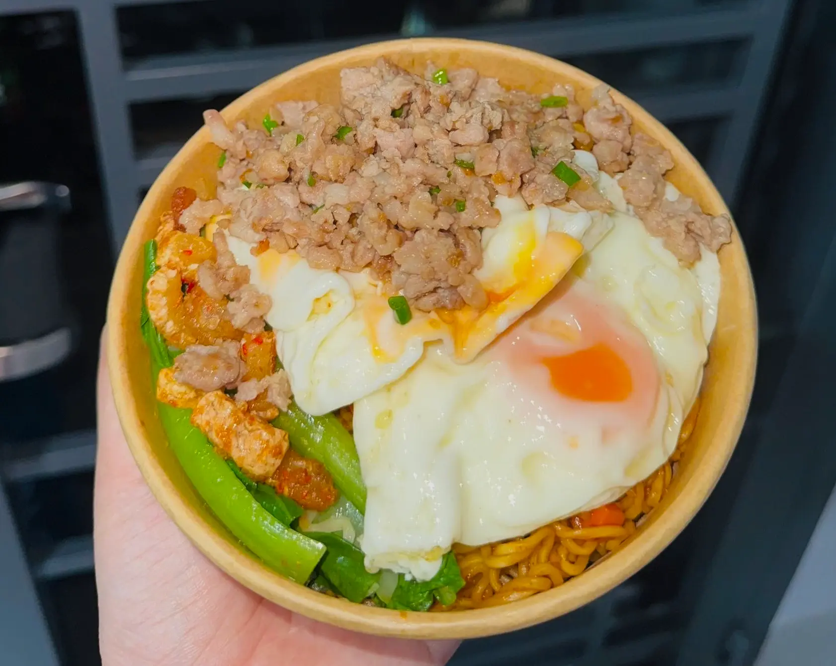 Hình ảnh Mì trộn trứng, Thịt bằm