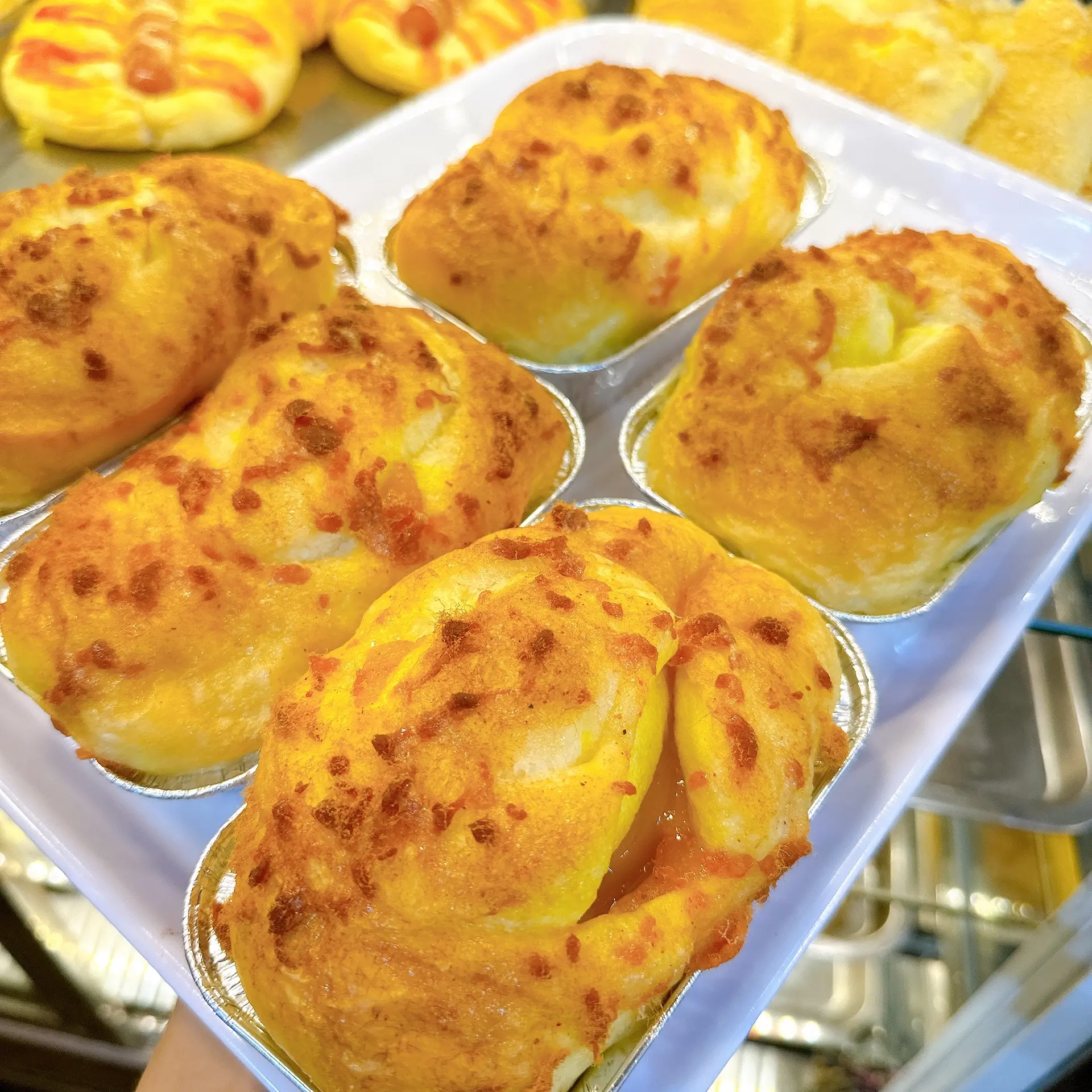Hình ảnh BÁNH TRỨNG MUỐI CHÀ BÔNG ĐẾ BẠC