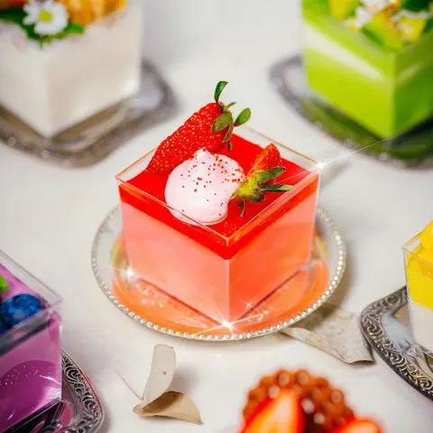 Hình ảnh Cup Merry Berry - Bánh kem lạnh dâu tây