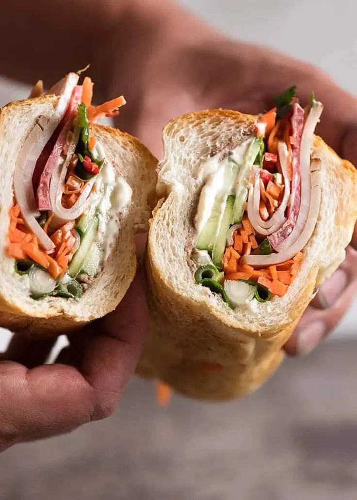 Hình ảnh Bánh mì pate thịt nguội