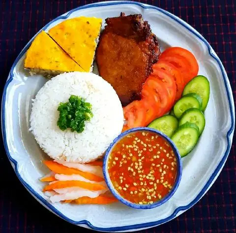 Hình ảnh CƠM SƯỜN-TRỨNG ỐP LA