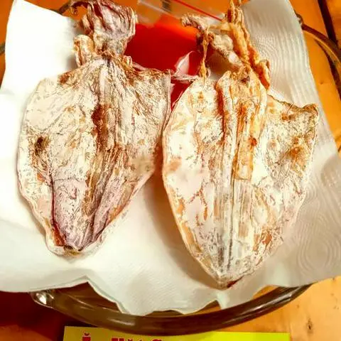 Hình ảnh Khô mực nướng 2 con