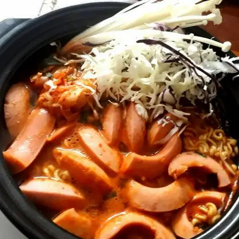 Hình ảnh Mì Kim Chi Xúc Xích