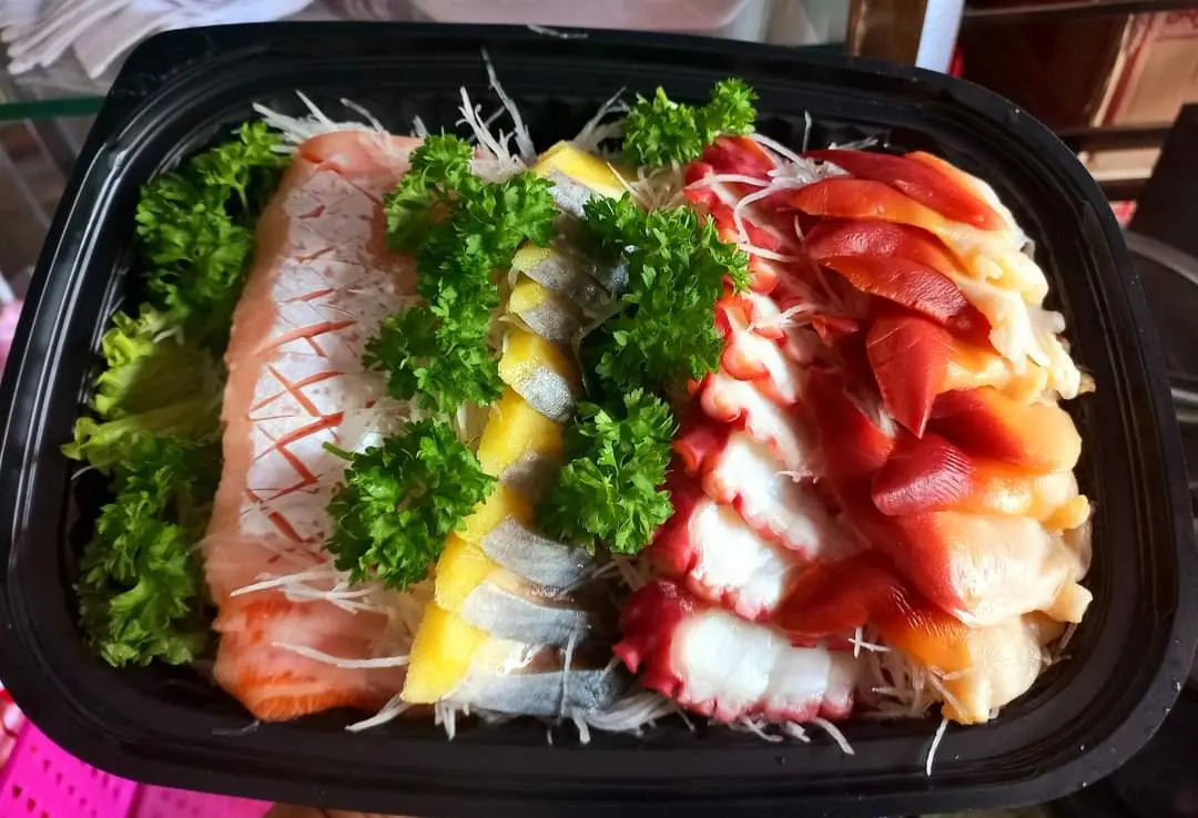 Hình ảnh Sashimi set đặc biệt tặng 1 salad da cá hồi 59k