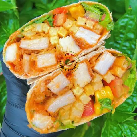 Hình ảnh Tacos gà chiên giòn ướp thảo mộc