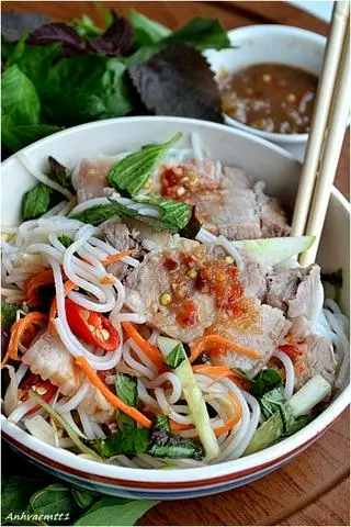 Hình ảnh Bún Mắm Nêm Thịt Luộc