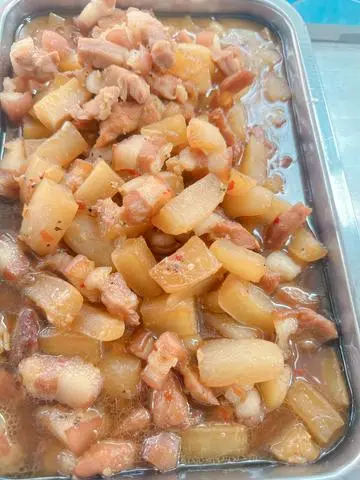 Hình ảnh Cơm Thịt Kho Củ Cải