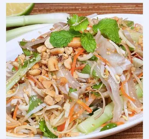 Hình ảnh Gỏi tai heo hoa chuối