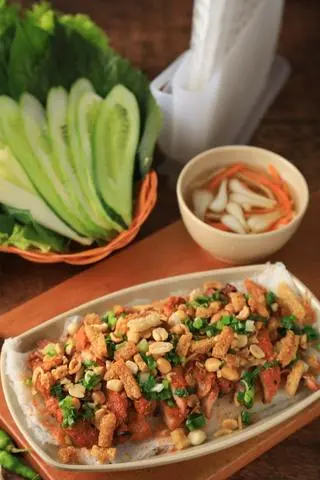 Hình ảnh Bánh hỏi thịt nướng - cuốn