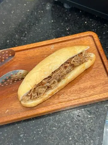 Hình ảnh Bánh Mì Gà