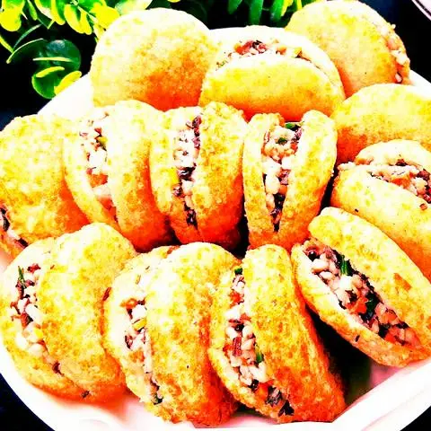 Hình ảnh 3 Xôi Chiên Nhân Thịt Aries kèm 1 chè sâm bổ lượng 