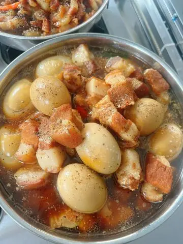 Hình ảnh Cơm thịt kho trứng