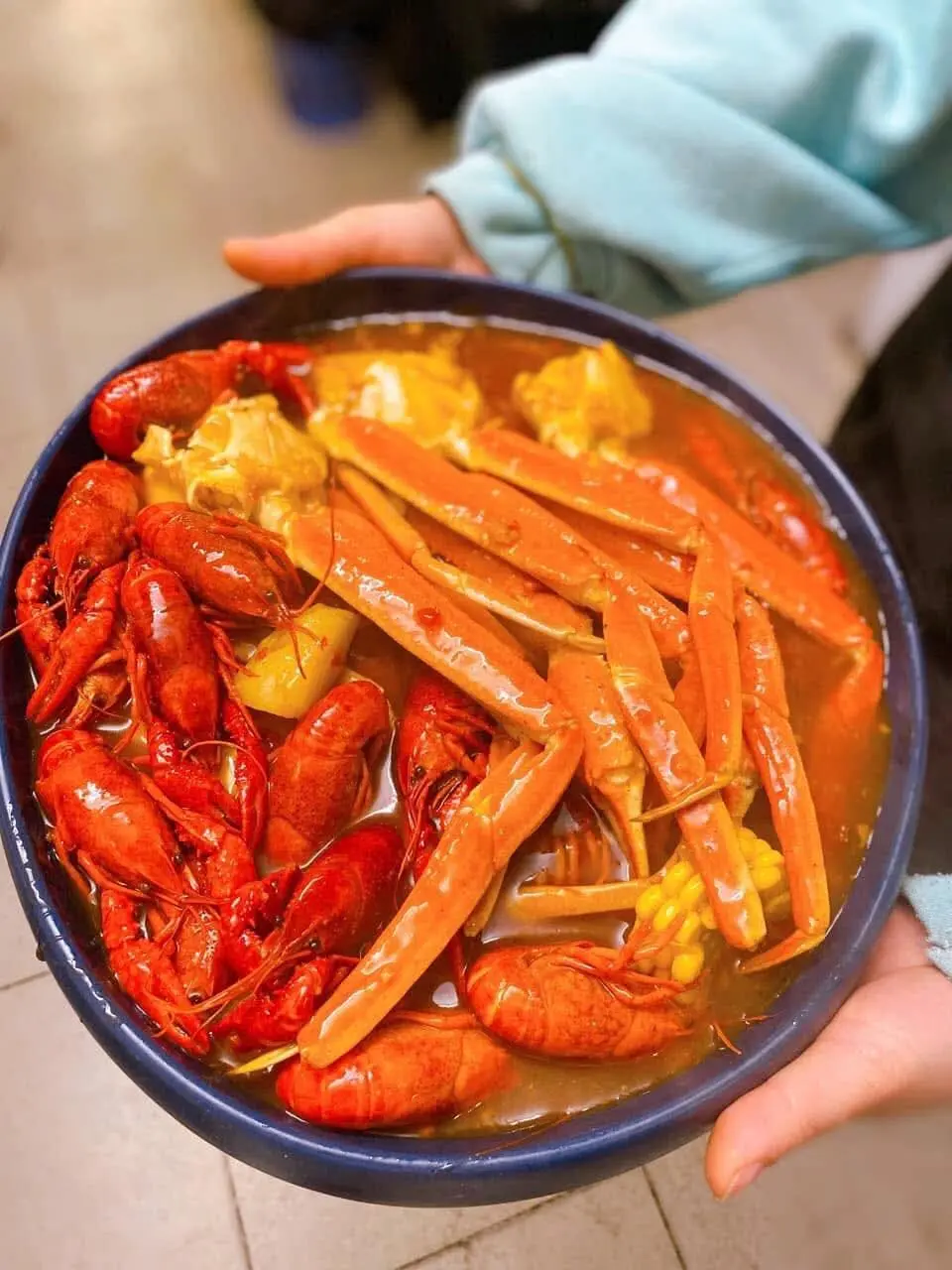 Hình ảnh Combo Crawfish + Chân Cua Tuyết ( snow crab )