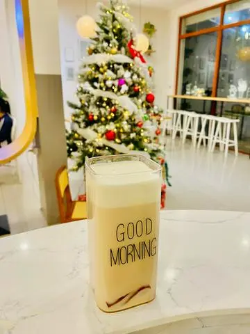 Hình ảnh Trà Đào Sữa Nóng