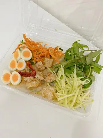 Hình ảnh Bánh Tráng Trộn Tóp Mỡ