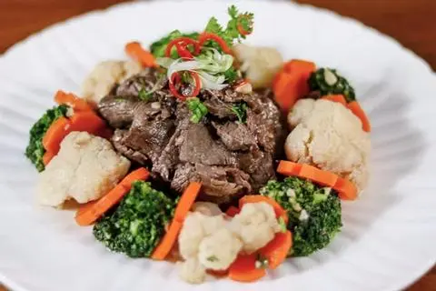Hình ảnh Cơm bò xào bông cải