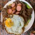 Hình ảnh Mì Xào Bò, Trứng, Xúc Xích