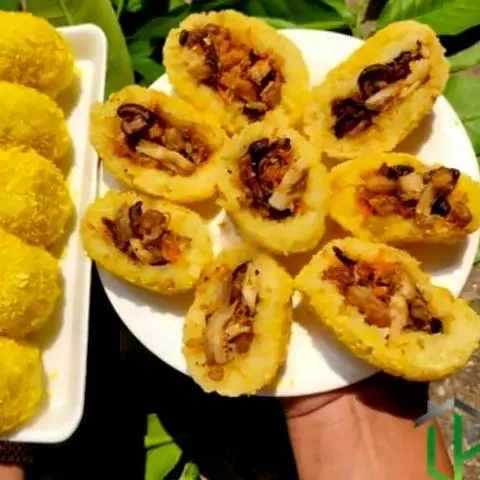 Hình ảnh Xôi gà nấm chiên