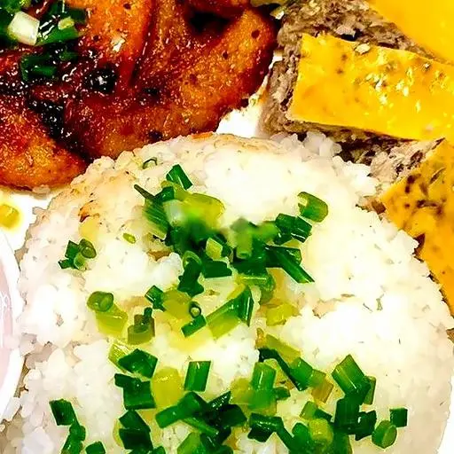 Hình ảnh Cơm Tấm Sườn + Chả