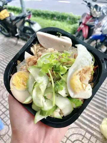 Hình ảnh Xôi Pate - Chả lụa - Ốp la