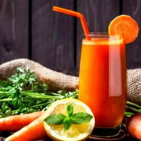 Hình ảnh Nước ép dâu - cam - cà rốt