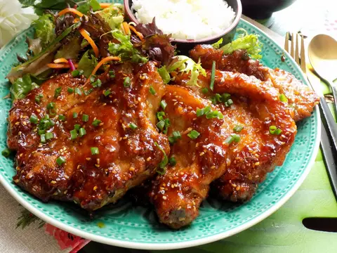 Hình ảnh Cơm sườn cốt lết áp chảo 