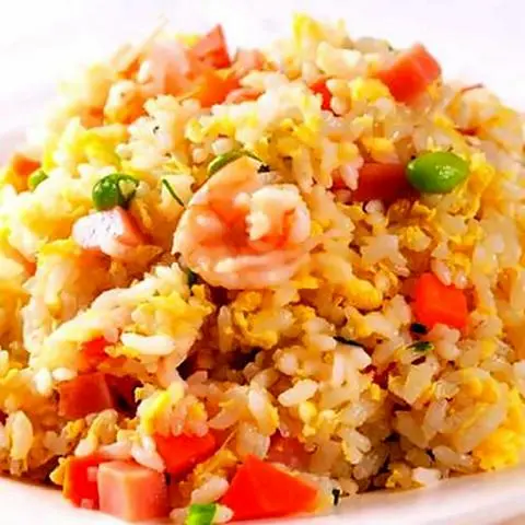 Hình ảnh Cơm chiên hải sản trứng muối