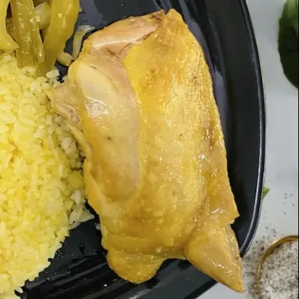 Hình ảnh Má Đùi Gà Luộc