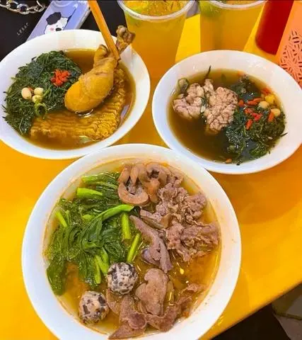 Hình ảnh Mỳ thập cẩm chua cay
