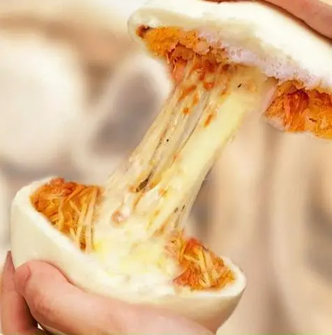 Hình ảnh Bánh bao gà nướng phô mai