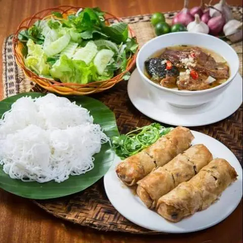 Hình ảnh Bún Chả Truyền Thống + Nem Cua Bể
