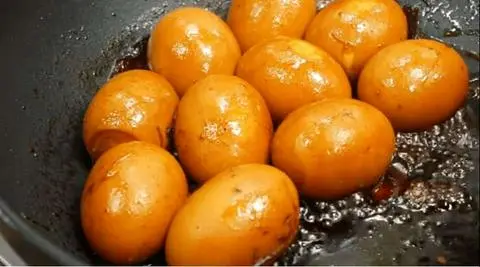 Hình ảnh Cơm 2 quả trứng kho