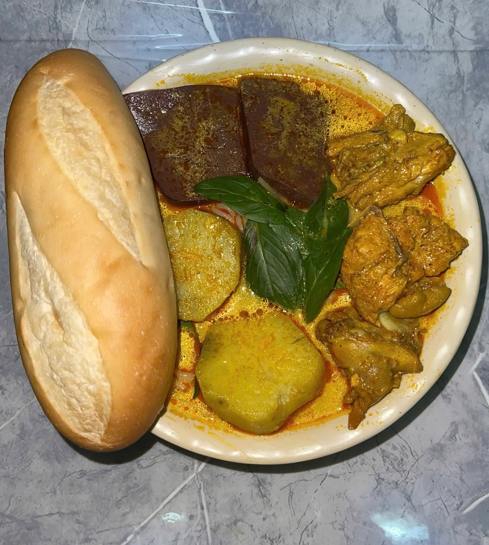 Hình ảnh 	BÁNH MÌ CÀ RI GÀ 