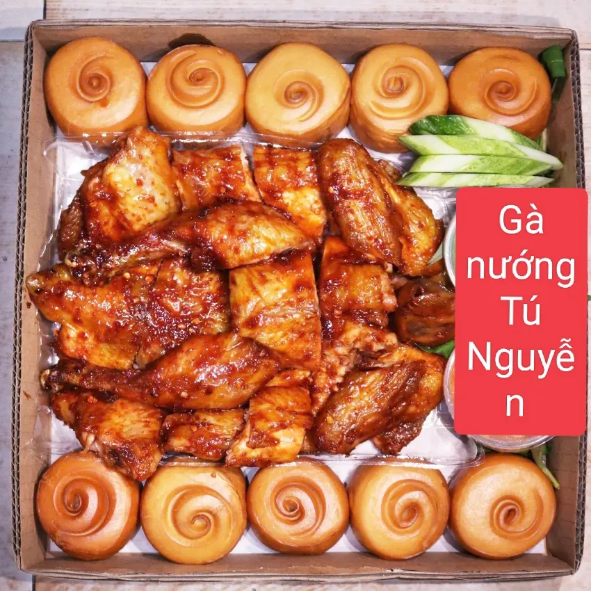 Hình ảnh combo 1 gà nướng sốt muối ớt + 10 bánh bao Chiên 