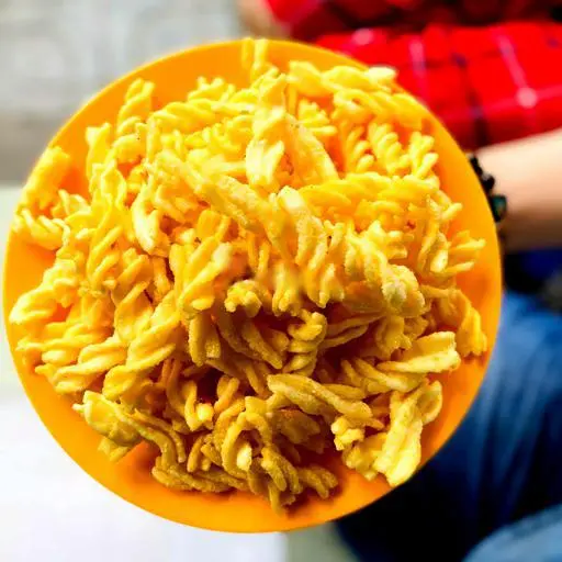 Hình ảnh Nui chiên giòn chay