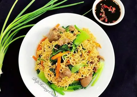 Hình ảnh Mì xào lòng mề